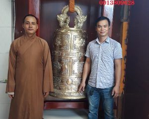 Bàn giao chuông đồng 200 kg cao 130 cm cho Tịnh Thất Vạn Phước- huyện Cần Giờ Tphcm